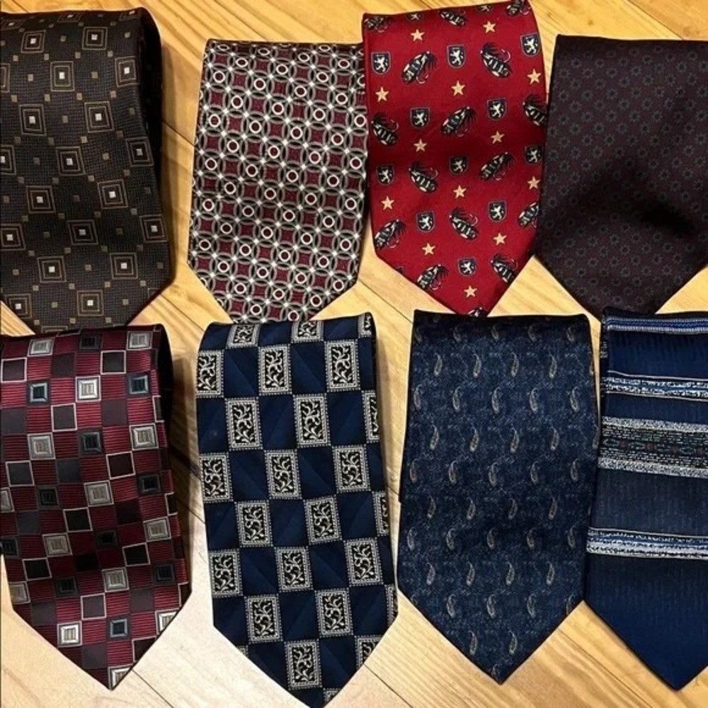 Assorted Men's Tie Collection - Lot of 13 - Picture 4 of 7
